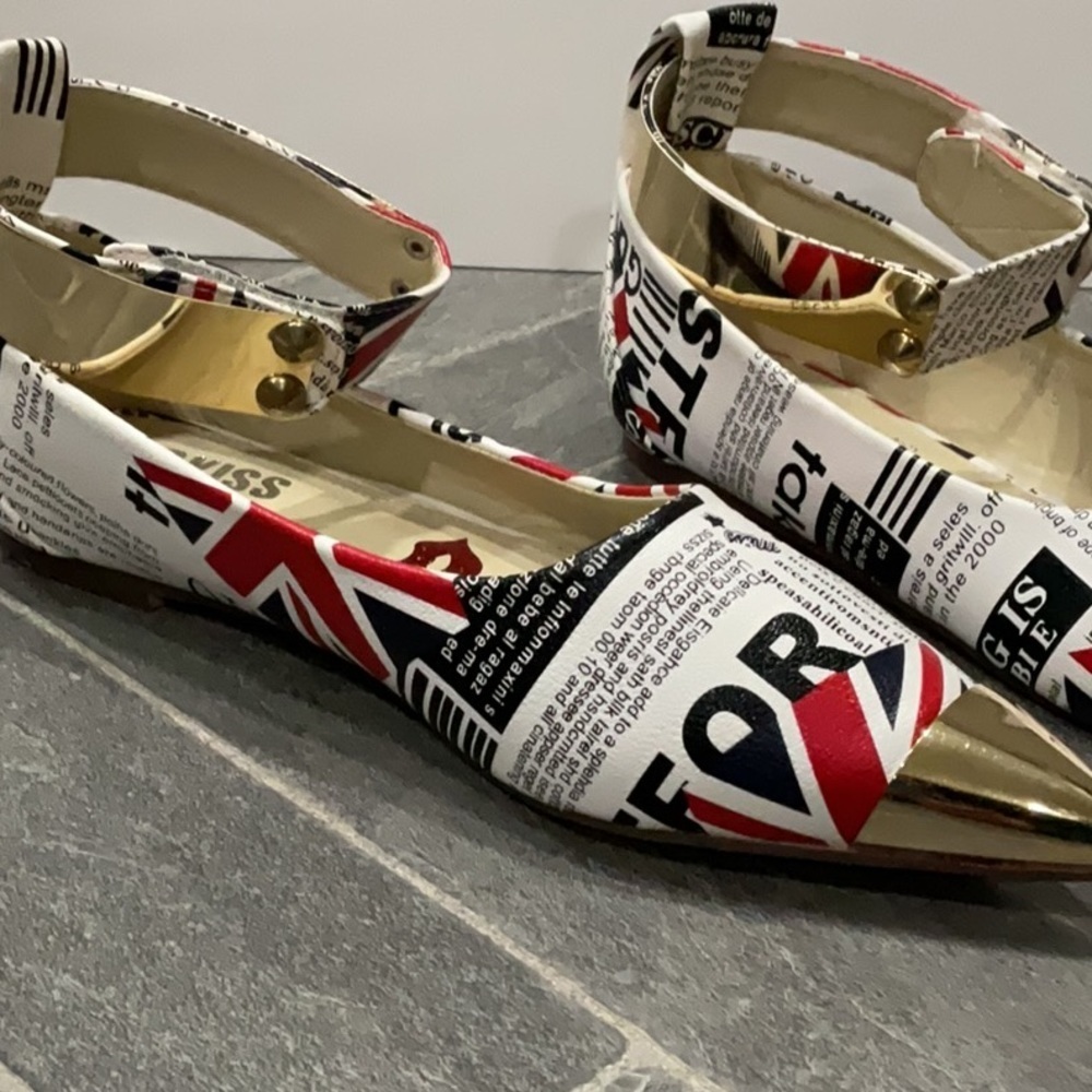 Stylish Gold and Multicolor Flats - Picture 5 of 5